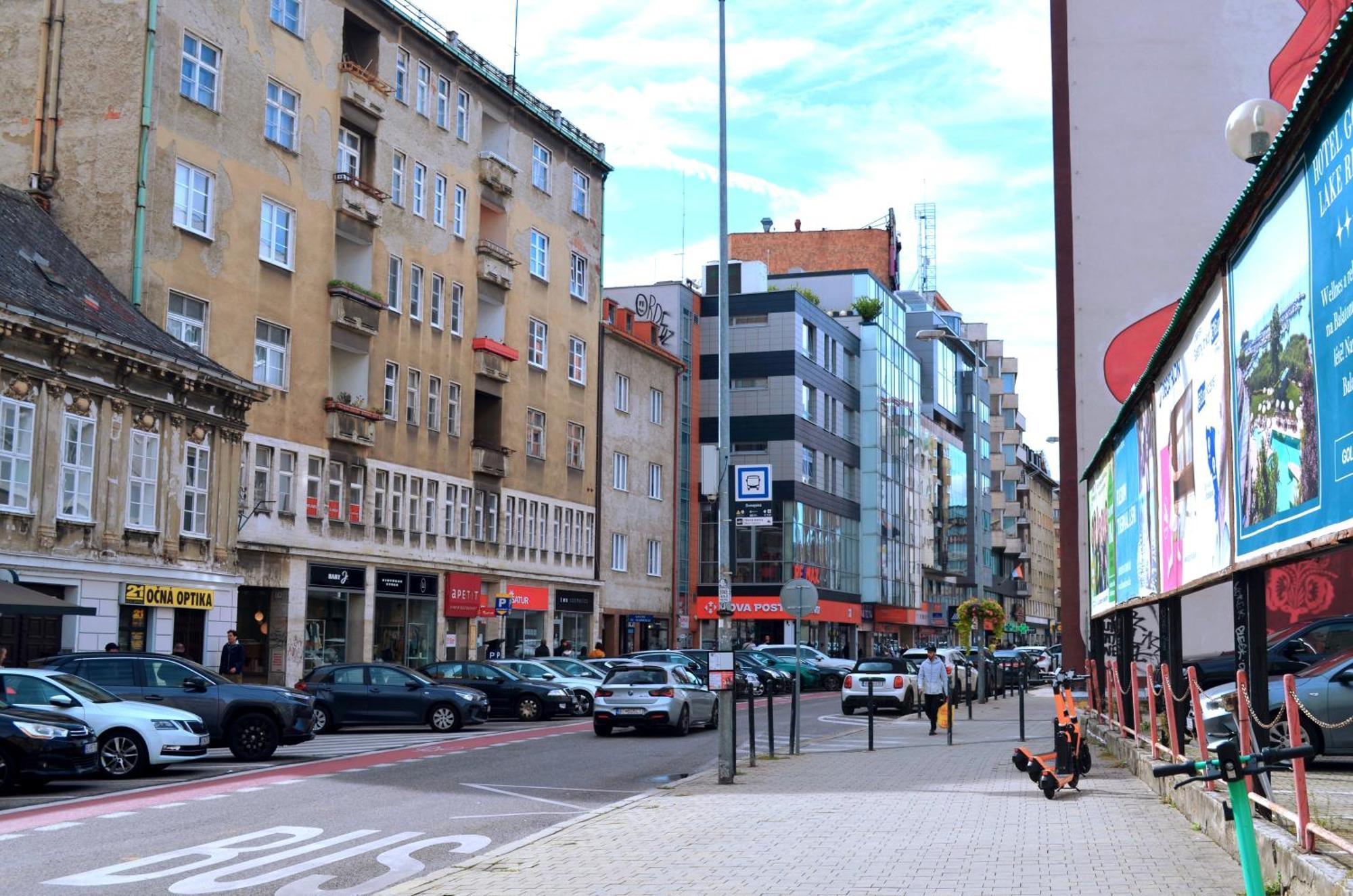 Natural-Style Apartment In The Centre Of Братислава Екстер'єр фото