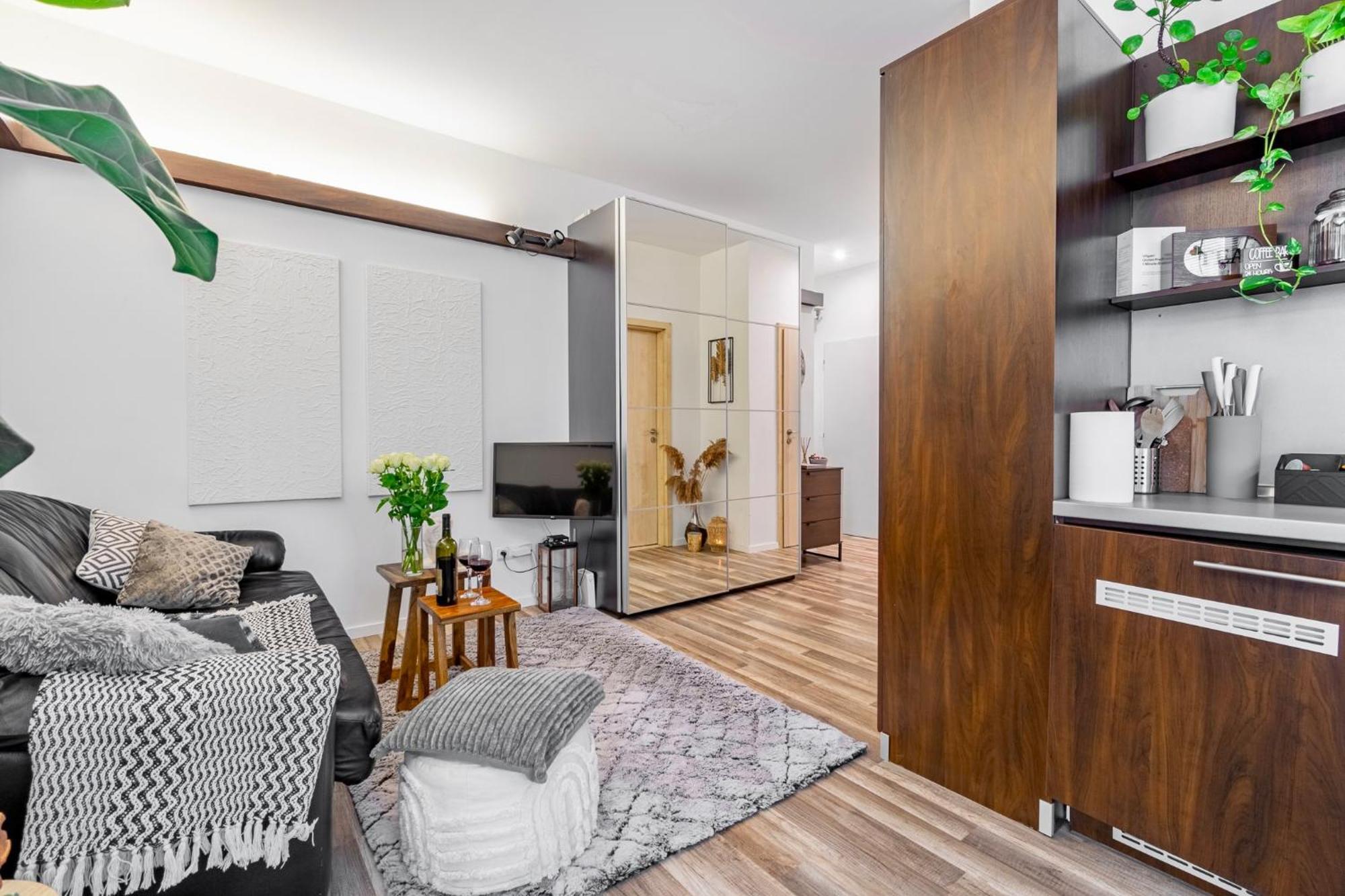 Natural-Style Apartment In The Centre Of Братислава Екстер'єр фото