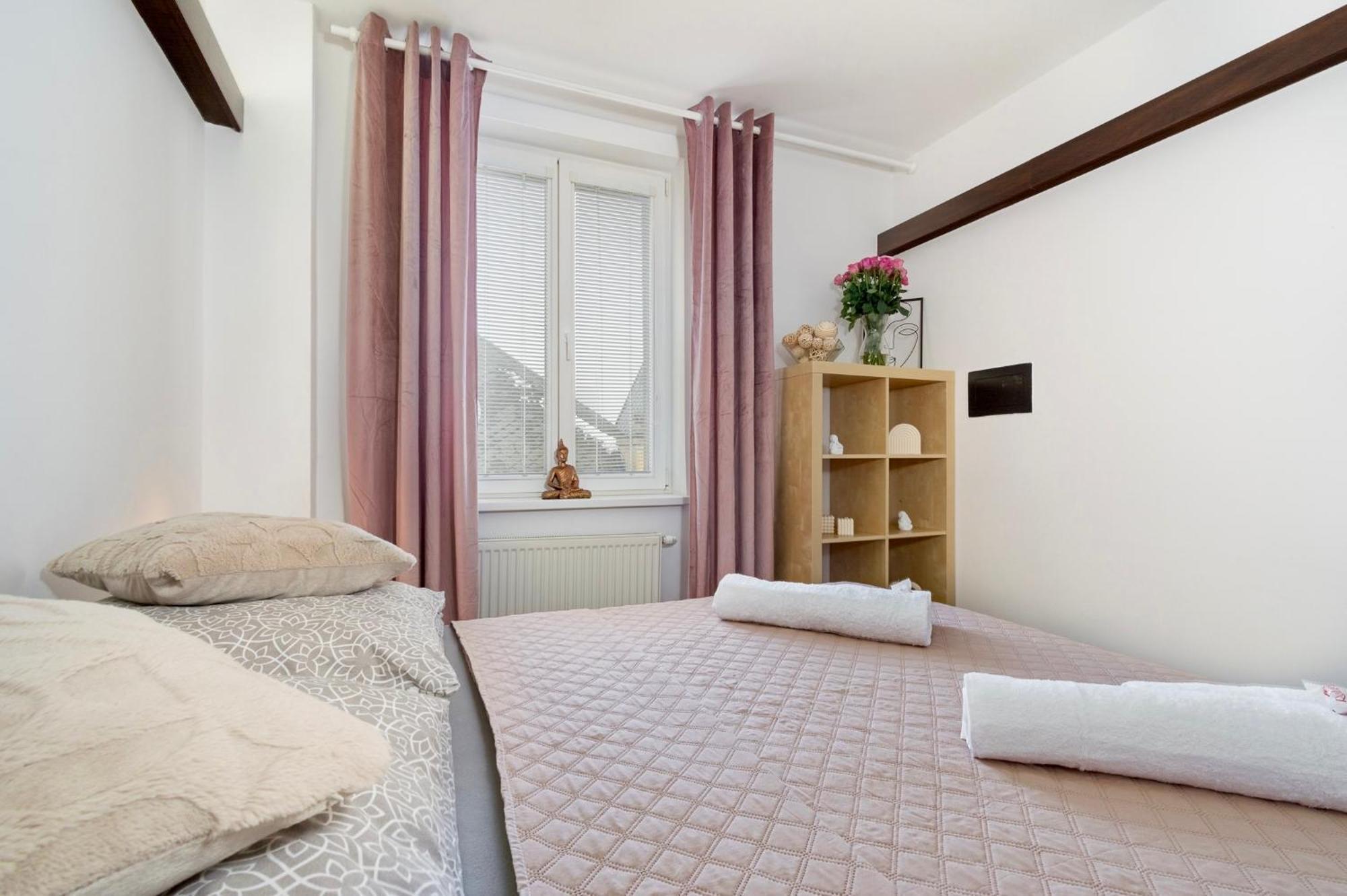 Natural-Style Apartment In The Centre Of Братислава Екстер'єр фото