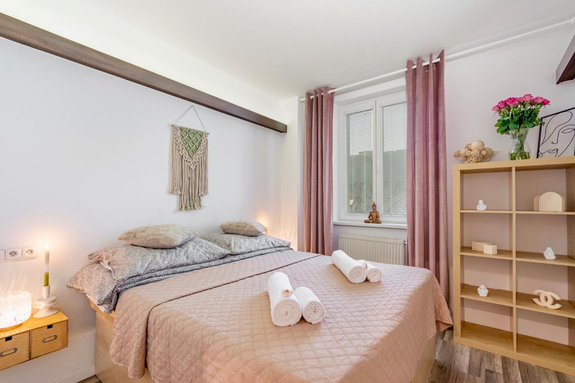 Natural-Style Apartment In The Centre Of Братислава Екстер'єр фото