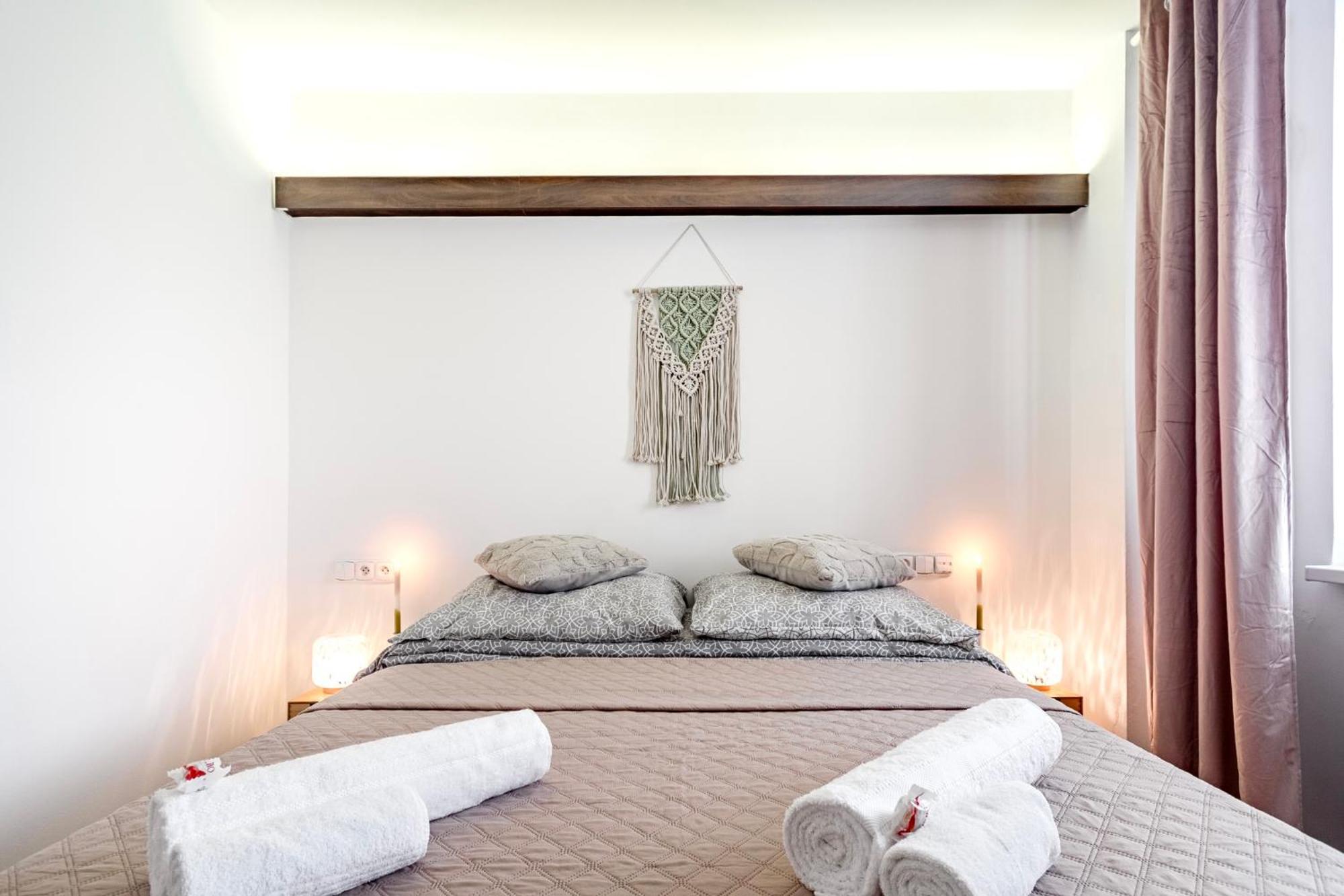 Natural-Style Apartment In The Centre Of Братислава Екстер'єр фото